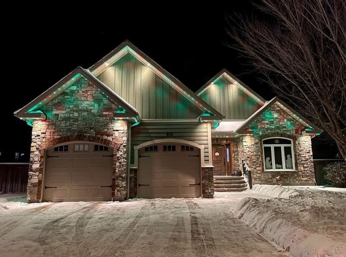 Get Your Permanent Lumenary Pro Holiday & Architectural Lights Today!