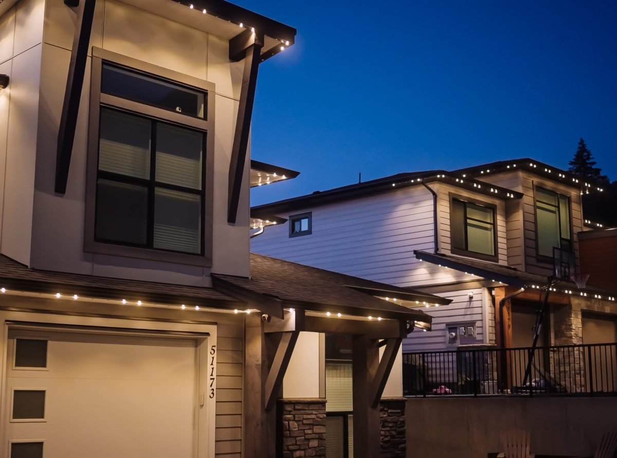 Modern Homes With Permanent Christmas Lights Architectural Lighting